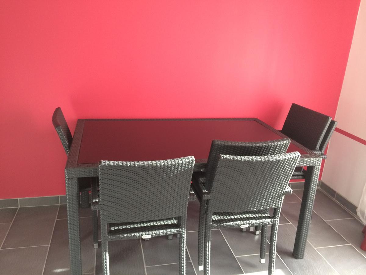 Bnb Parisod Aigle Exterior foto