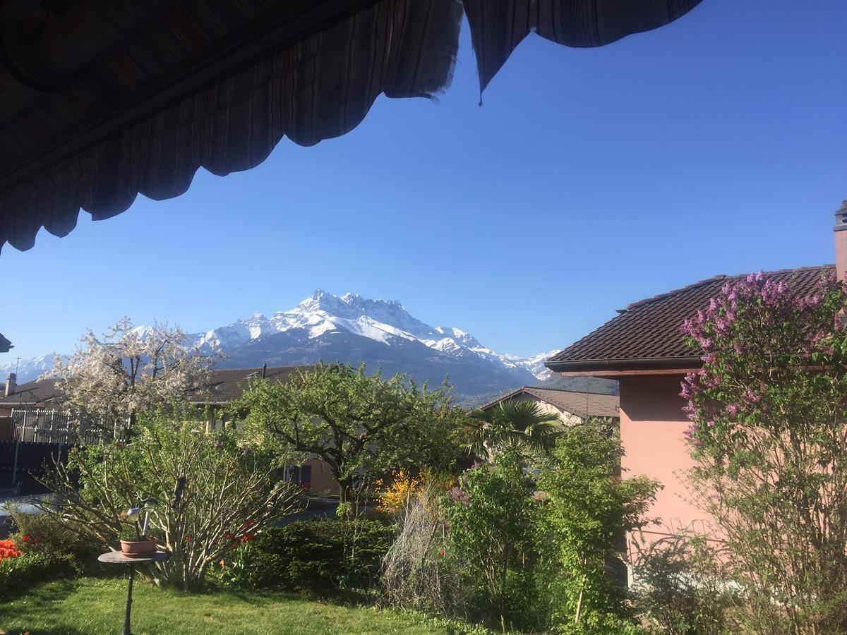 Bnb Parisod Aigle Exterior foto